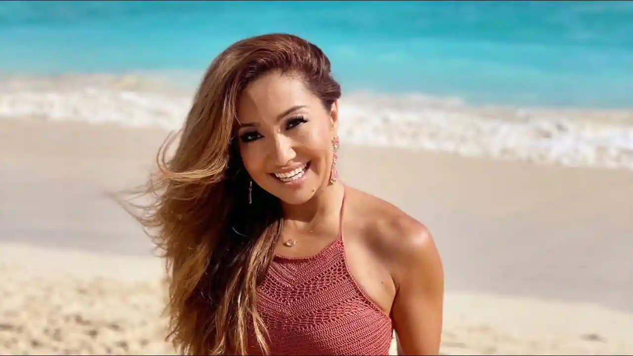 S4 E17 Zuliya Khawaja, Creator of NaturallyZuzu and Top Chef Amateurs Winner